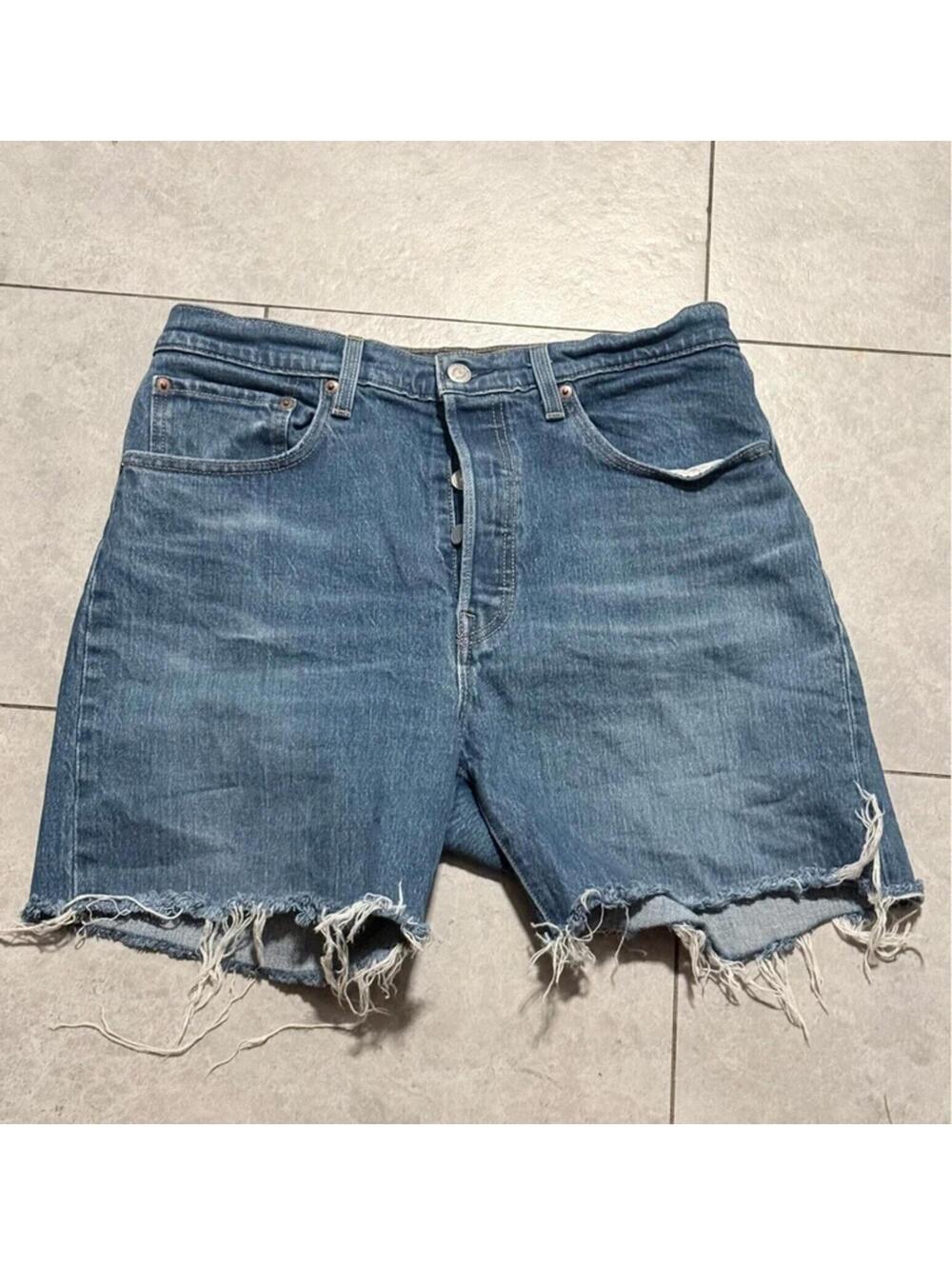 Levi’s 505 Cut-Off Denim Shorts Men’s W30 S28